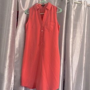 Sleeveless collared bottom dress